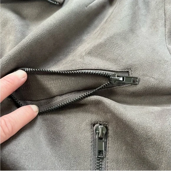 Solitaire Gray Faux Suede Moto Zipper Jacket Size M - Picture 6 of 12